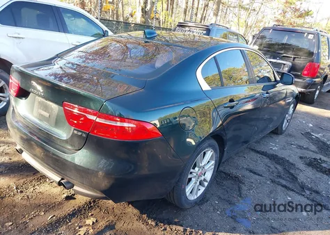 2017 Jaguar Xe 25T Premium z USA, uszkodzony, nr VIN SAJAD4BG7HA946968